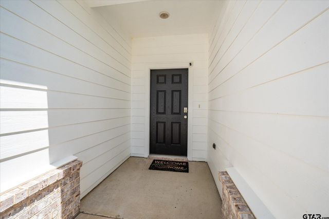 973 Martin St, Chandler, TX 75758
