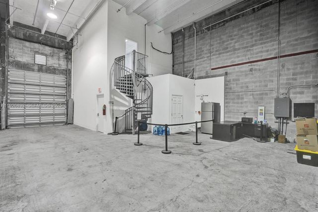 2365 NW 70th Ave C24, Miami, FL 33122