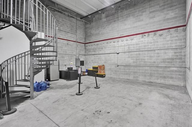 2365 NW 70th Ave C24, Miami, FL 33122