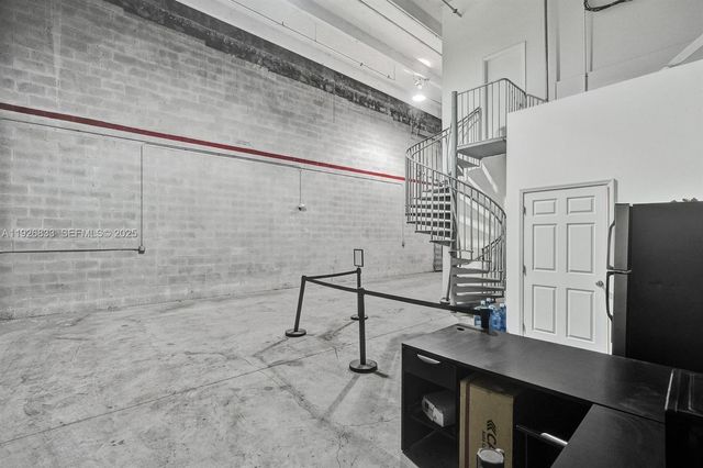 2365 NW 70th Ave C24, Miami, FL 33122