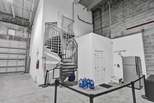 2365 NW 70th Ave C24, Miami, FL 33122