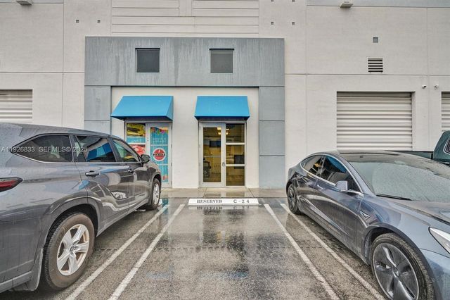 2365 NW 70th Ave C24, Miami, FL 33122