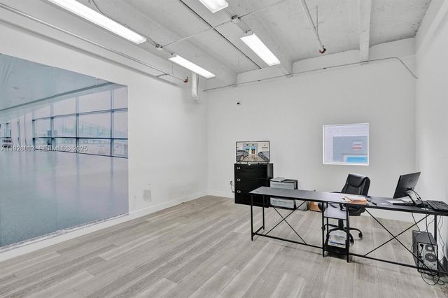 2365 NW 70th Ave C24, Miami, FL 33122