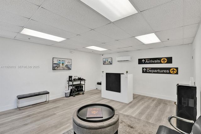 2365 NW 70th Ave C24, Miami, FL 33122