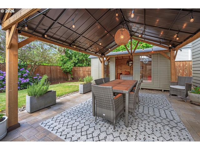 3035 Ne 47TH Ave, Portland, OR 97213