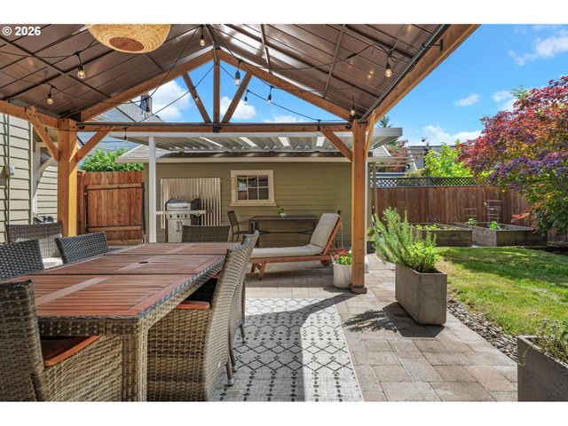3035 Ne 47TH Ave, Portland, OR 97213