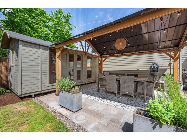 3035 Ne 47TH Ave, Portland, OR 97213