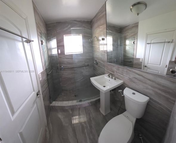 2990 NW 28th St, Miami, FL 33142