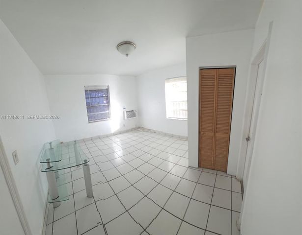 2990 NW 28th St, Miami, FL 33142