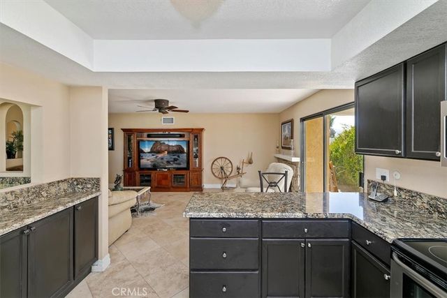2386 Hialeah Circle, Norco, CA 92860