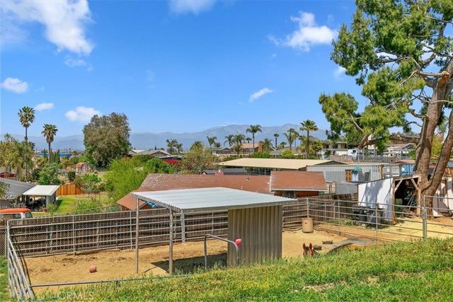 2386 Hialeah Circle, Norco, CA 92860