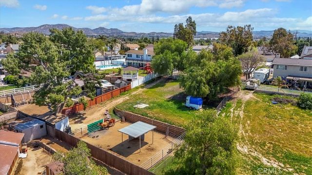 2386 Hialeah Circle, Norco, CA 92860