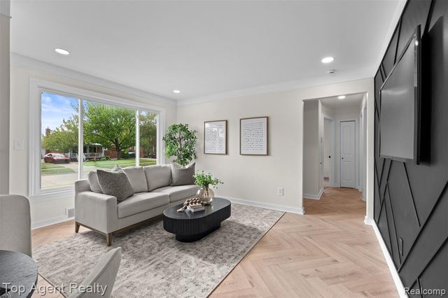 15110 Drake Street, Southgate, MI 48195