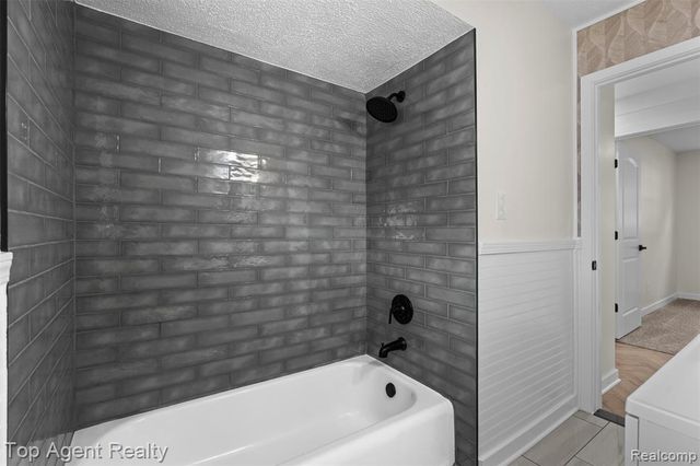15110 Drake Street, Southgate, MI 48195