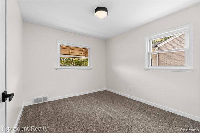 15110 Drake Street, Southgate, MI 48195