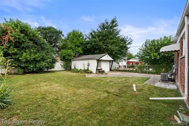 15110 Drake Street, Southgate, MI 48195
