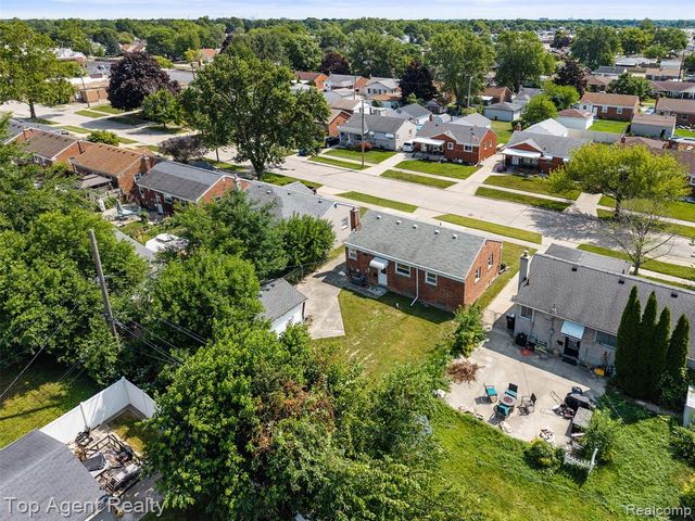 15110 Drake Street, Southgate, MI 48195