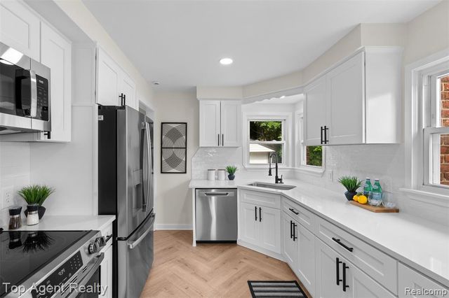 15110 Drake Street, Southgate, MI 48195
