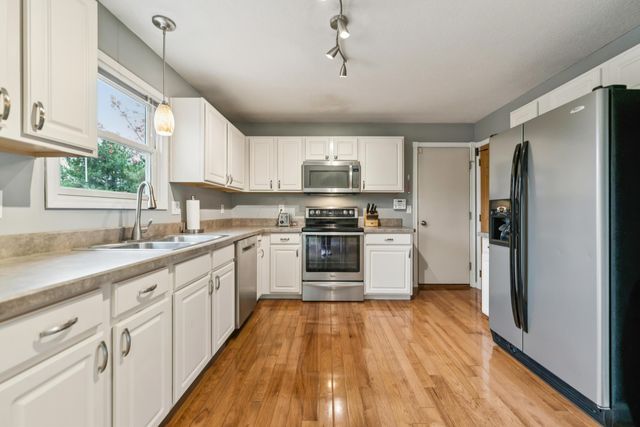 2188 Dry Ridge Court, Grove City, OH 43123