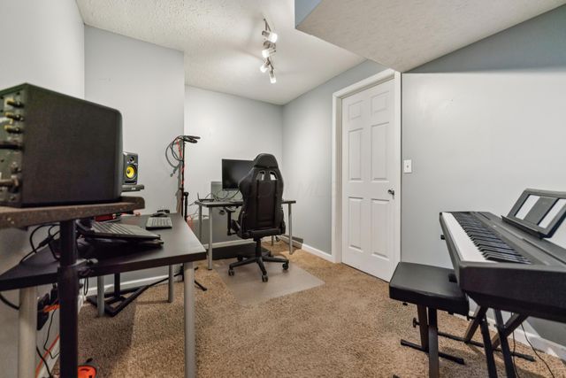 2188 Dry Ridge Court, Grove City, OH 43123