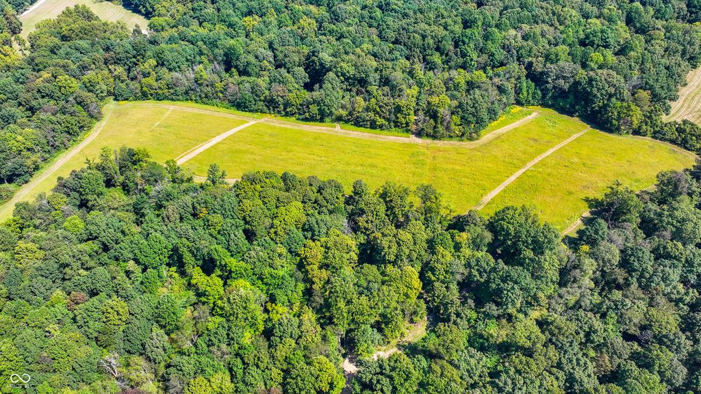 3 E Scotland Road, Bloomfield, IN 47424