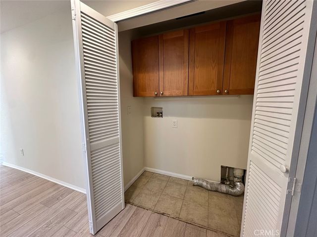 7551 Jordan 304, Canoga Park, CA 91303