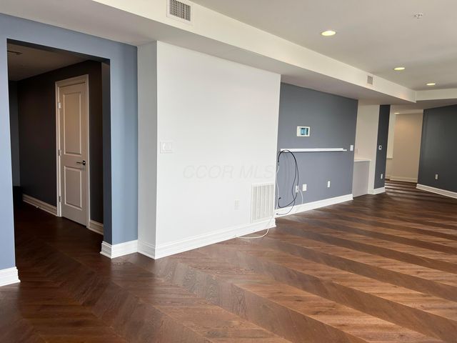 50 W Broad Street, 3502 3502, Columbus, OH 43215