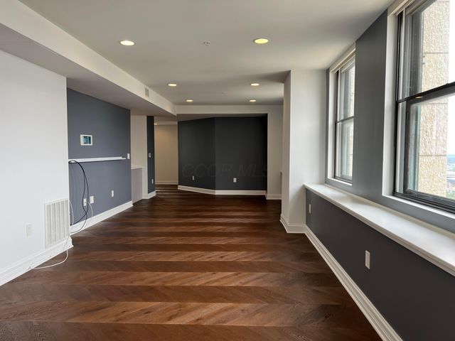 50 W Broad Street, 3502 3502, Columbus, OH 43215