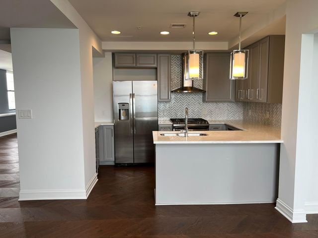 50 W Broad Street, 3502 3502, Columbus, OH 43215