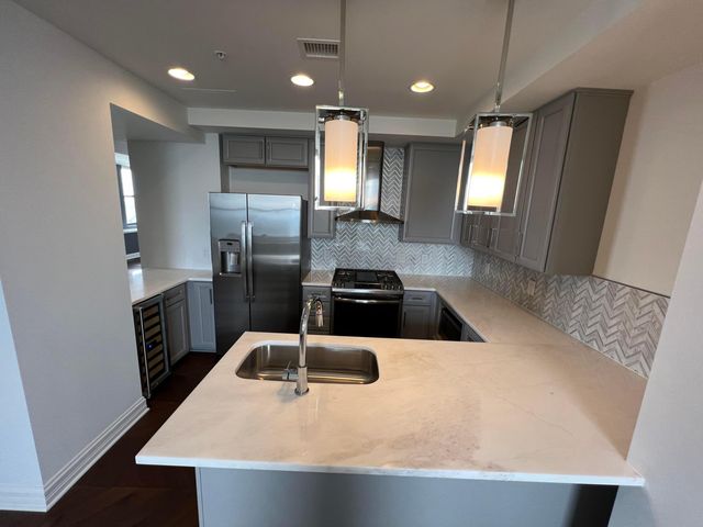 50 W Broad Street, 3502 3502, Columbus, OH 43215