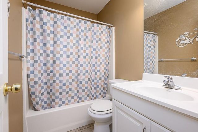 101 S Delaware Street, Tonganoxie, KS 66086