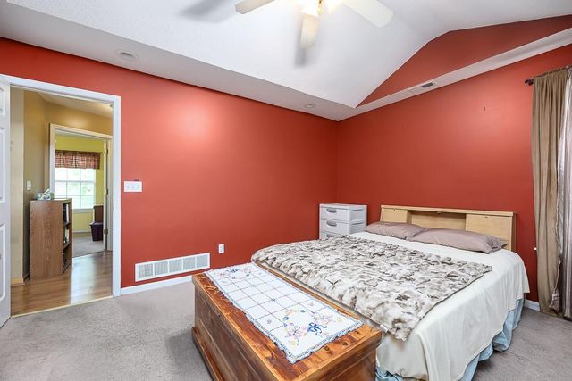 101 S Delaware Street, Tonganoxie, KS 66086
