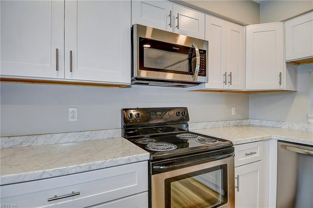 1330 Damyien ARCH, Chesapeake, VA 23320