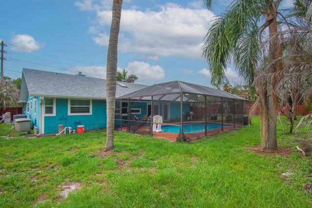 2674 SE Tiffany Avenue, Port Saint Lucie, FL 34952