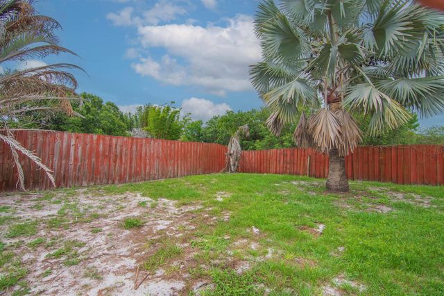 2674 SE Tiffany Avenue, Port Saint Lucie, FL 34952