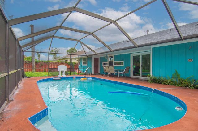 2674 SE Tiffany Avenue, Port Saint Lucie, FL 34952