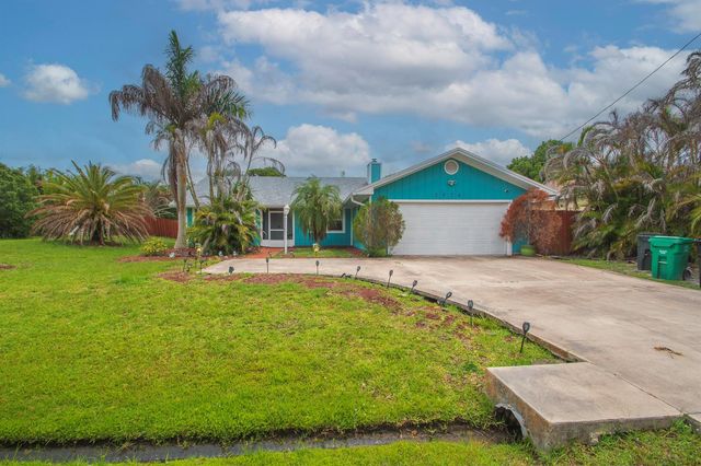 2674 SE Tiffany Avenue, Port Saint Lucie, FL 34952