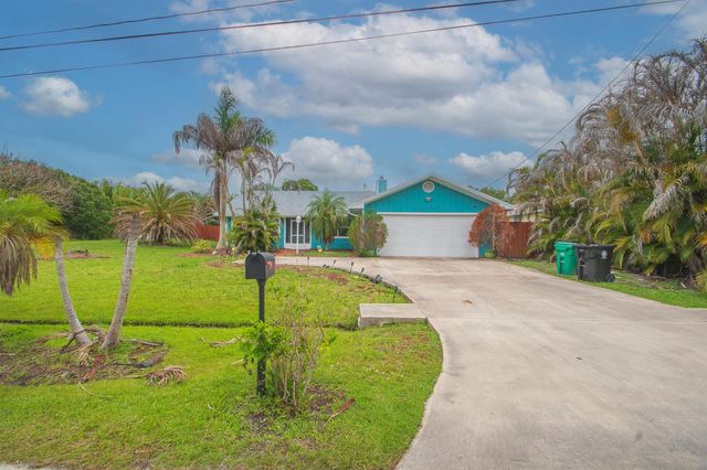 2674 SE Tiffany Avenue, Port Saint Lucie, FL 34952