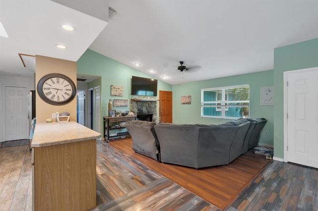 2674 SE Tiffany Avenue, Port Saint Lucie, FL 34952