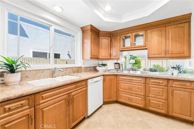 16372 Redlands, Huntington Beach, CA 92647