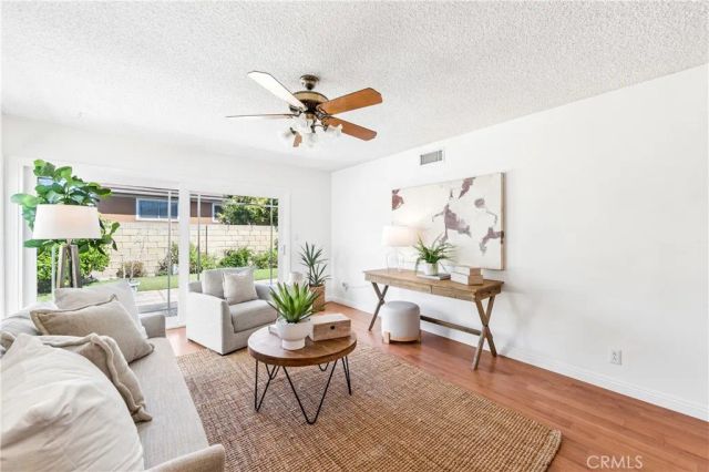 16372 Redlands, Huntington Beach, CA 92647