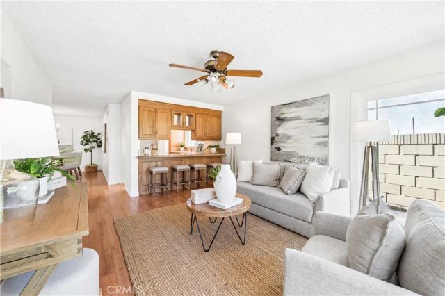 16372 Redlands, Huntington Beach, CA 92647