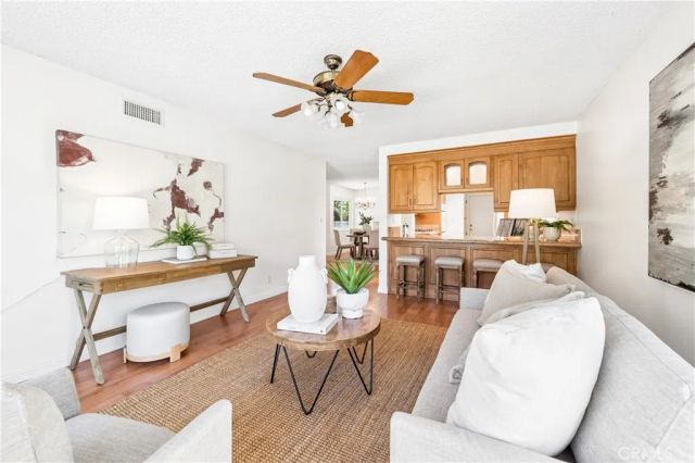 16372 Redlands, Huntington Beach, CA 92647