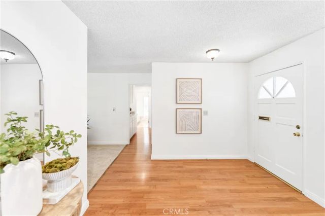 16372 Redlands, Huntington Beach, CA 92647