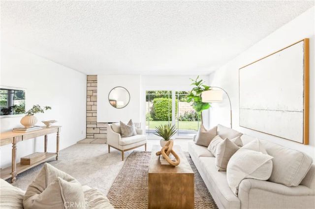 16372 Redlands, Huntington Beach, CA 92647