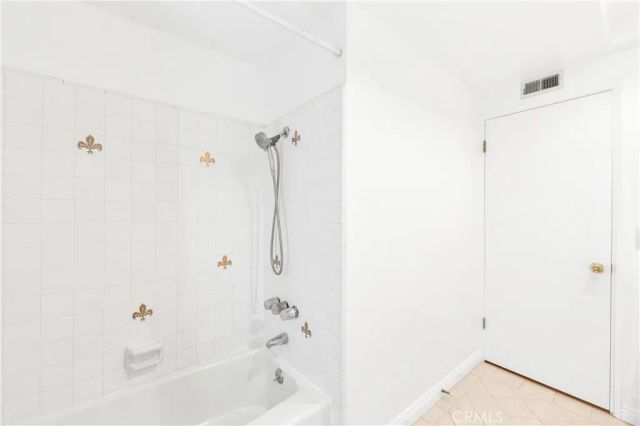 16372 Redlands, Huntington Beach, CA 92647