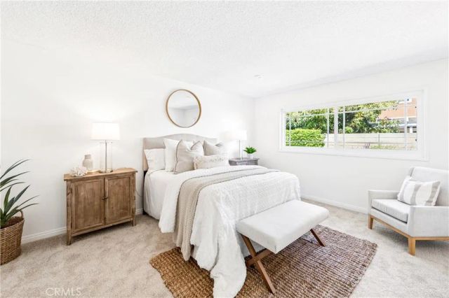 16372 Redlands, Huntington Beach, CA 92647