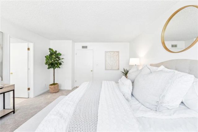 16372 Redlands, Huntington Beach, CA 92647