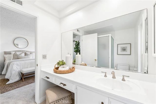 16372 Redlands, Huntington Beach, CA 92647