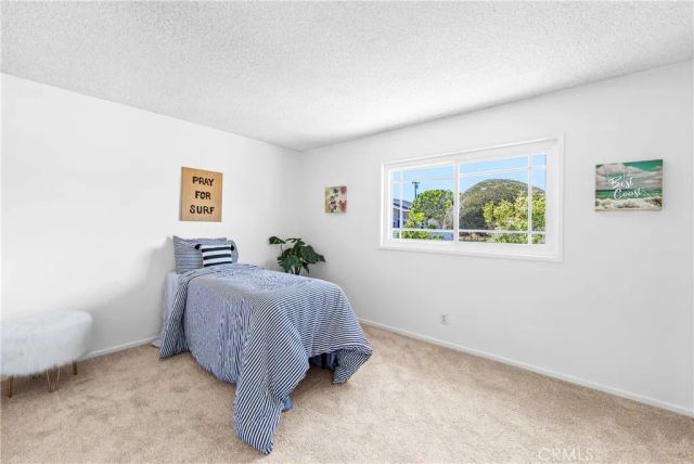 16372 Redlands, Huntington Beach, CA 92647